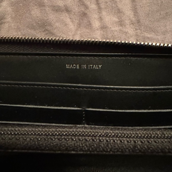 Chanel brilliant quilted patent leather long wallet - Picture 6 of 8